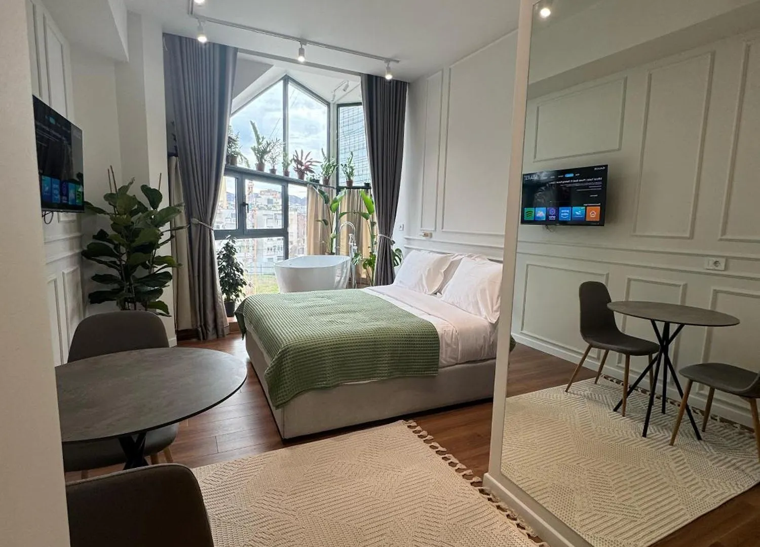 Moonlight Apartments تيرانا ألبانيا