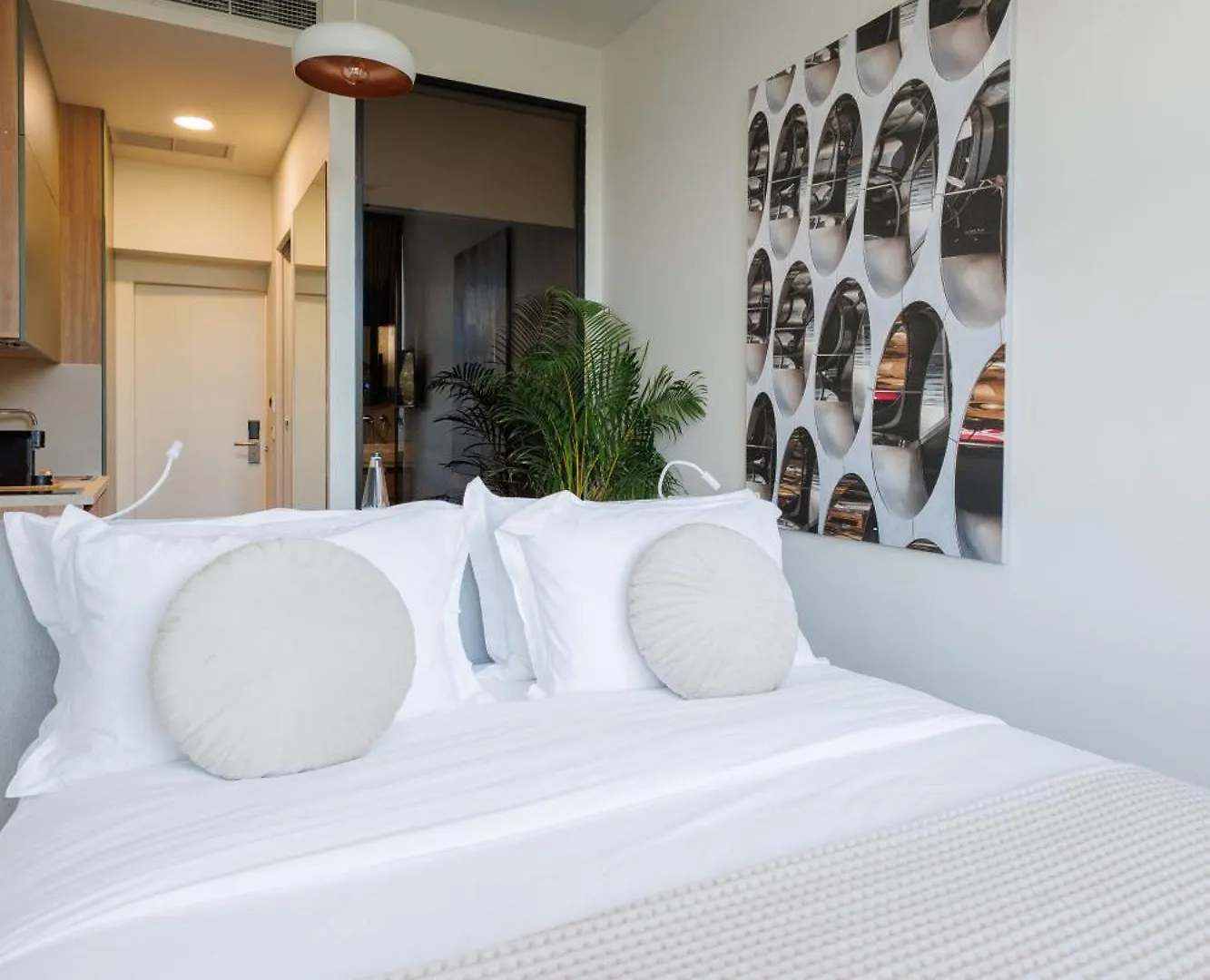 Moonlight Apartments تيرانا شقة فندقية
